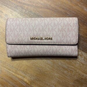 Michael Kors Blush Pink Wallet